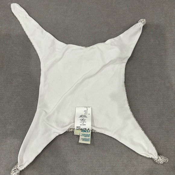 Fendi 3 piece onesie set - Picture 7 of 9